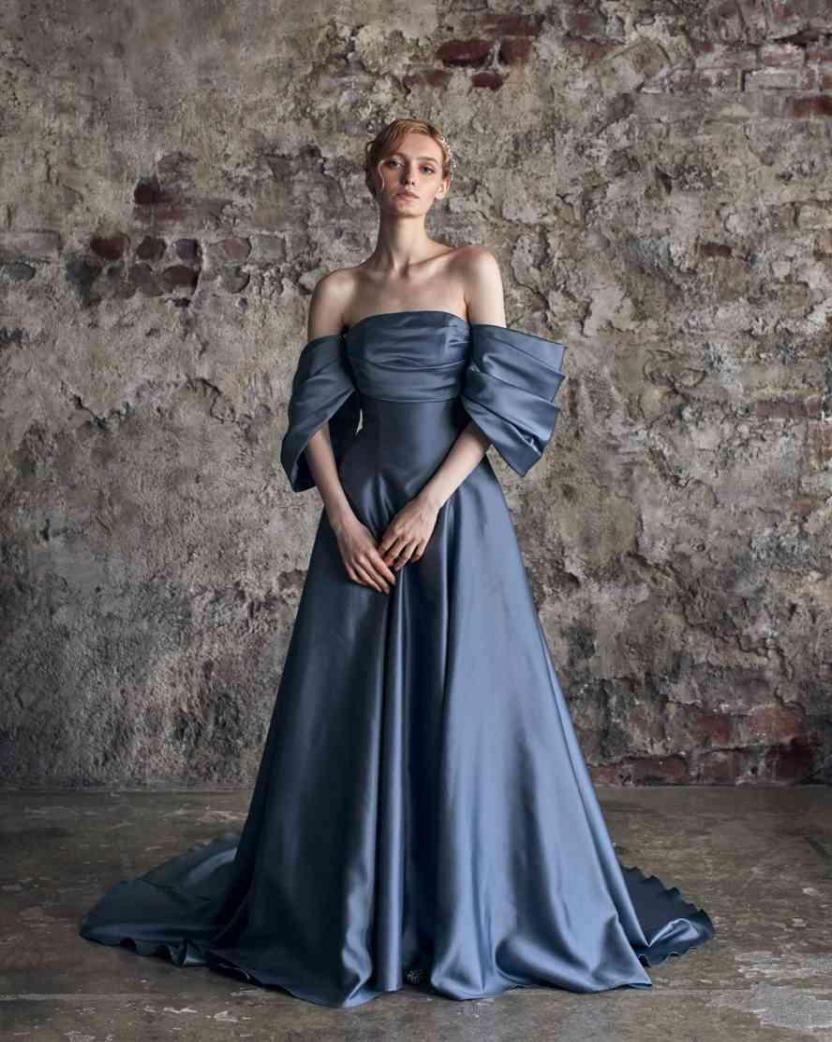 インフィニート　名古屋＜エルフラットグループ＞ ドレス・衣装