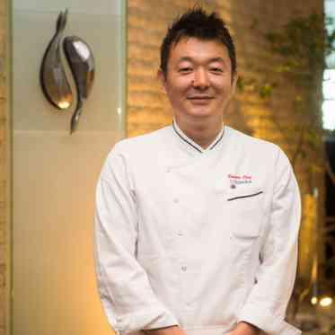 Fish Bank TOKYO (フィッシュバンクトーキョー) シェフ脇坂龍太。世界各国の料理を経験。最先端の調理技術で今までにない味わいを表現