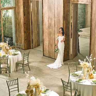 Things Aoyama Organic Garden. dth アースカラーを基調とした披露宴会場