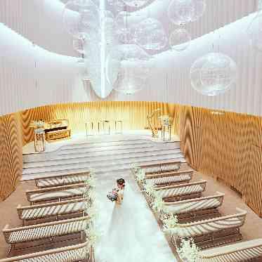 ノートルダム横浜みなとみらい/FIVESTAR WEDDING 天井高17m 圧巻の大聖堂