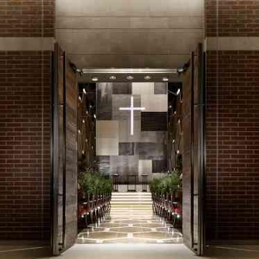 ノートルダム横浜みなとみらい/FIVESTAR WEDDING 煉瓦のあたたかさと洗練された横はらしさを感じる大聖堂。人前式もおすすめ。