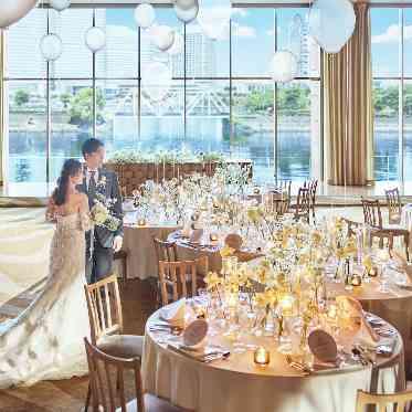 ノートルダム横浜みなとみらい/FIVESTAR WEDDING 装飾によって楽しめる会場コーデも好評
