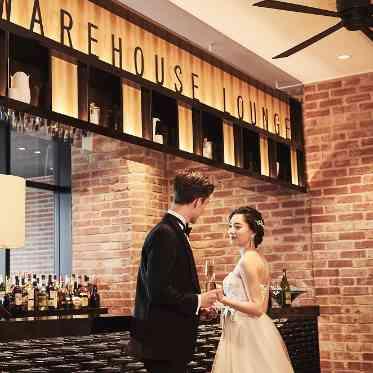 ノートルダム横浜みなとみらい/FIVESTAR WEDDING ゲストを一番最初にお迎えするラウンジはみなとみらいを見渡せる特等席☆