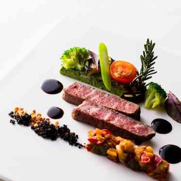 シェフ拘りのメイン料理