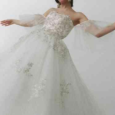 ノートルダム横浜みなとみらい/FIVESTAR WEDDING オリジナルブランドドレス
「THE LOVEL」