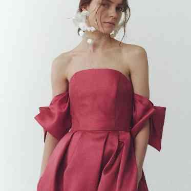 オリジナルブランドドレス
「THE LOVEL」