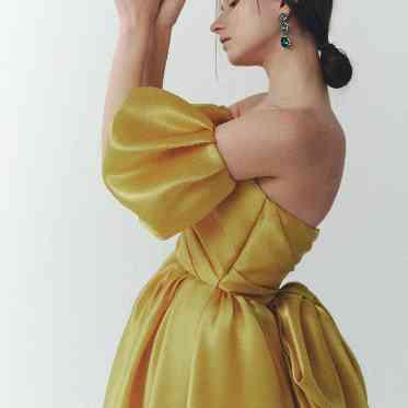 オリジナルブランドドレス
「THE LOVEL」