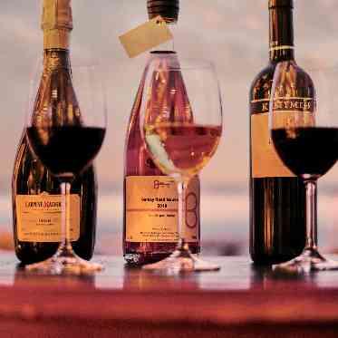 指帆亭 Shihantei Pine Tree Resort 鮮やかな夕暮れが、大人の上質なパーティタイムを彩る