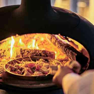 指帆亭 Shihantei Pine Tree Resort 薪の香ばしい香りやパチパチと弾ける音を感じて