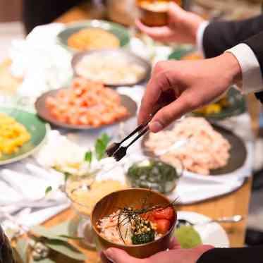 LAZOR GARDEN NAGOYA(ラソール ガーデン 名古屋) 好きな具材を選んで作るお茶漬けビュッフェも人気です