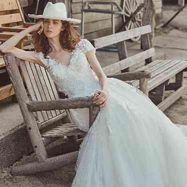 LAZOR GARDEN NAGOYA(ラソール ガーデン 名古屋) ウエディングドレス