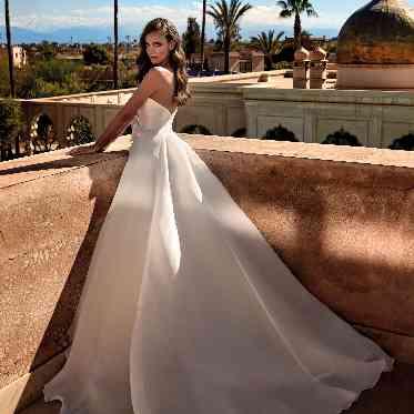 LAZOR GARDEN NAGOYA(ラソール ガーデン 名古屋) ウエディングドレス