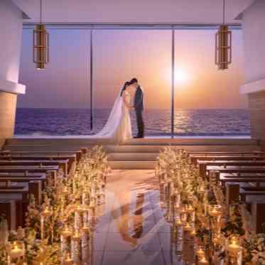 THE SURF OCEAN TERRACE(ザ サーフ オーシャン テラス) 夕陽に包まれるドラマチックな挙式