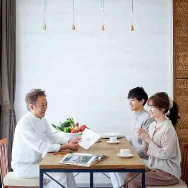 THE SURF OCEAN TERRACE(ザ サーフ オーシャン テラス) 料理長との打合わせで世界に一つだけのオリジナルメニュー