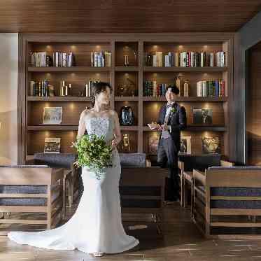 THE SURF OCEAN TERRACE(ザ サーフ オーシャン テラス) オシャレなラウンジは前撮りのフォトスペースにも