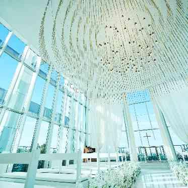 アヴァンセ リアン 大阪 チャペル全体斜