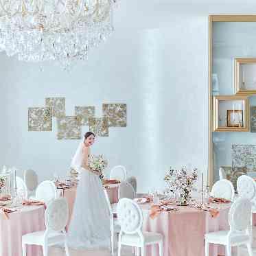 アヴァンセ リアン 大阪 パルフェ壁面