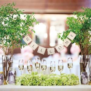 OSAKA St.BATH CHURCH(大阪セントバース教会) フレッシュグリーンの爽やかなコーディネート