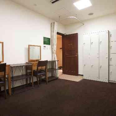 OSAKA St.BATH CHURCH(大阪セントバース教会) ご親族・ゲストの方にも着替えをゆっくりと行っていただけます。