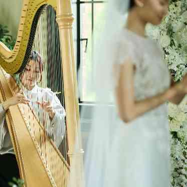THE LANDMARK SQUARE OSAKA (ザ ランドマークスクエア オオサカ) ハープの音色がおふたりを包み込む
