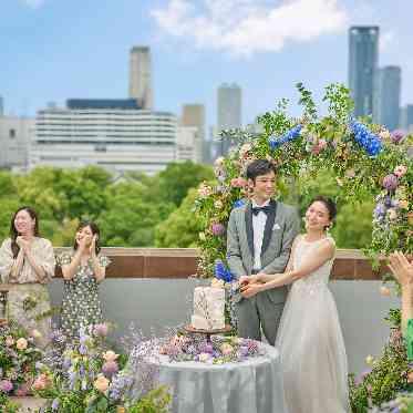 THE LANDMARK SQUARE OSAKA (ザ ランドマークスクエア オオサカ) 青空の下ゲストと笑顔溢れる時間を