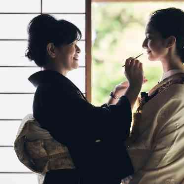 THE LANDMARK SQUARE OSAKA (ザ ランドマークスクエア オオサカ) 両親との絆を感じられる紅差しの儀