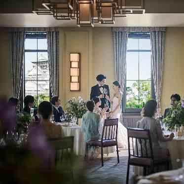 THE LANDMARK SQUARE OSAKA (ザ ランドマークスクエア オオサカ) 天守閣を臨むクラシカル会場