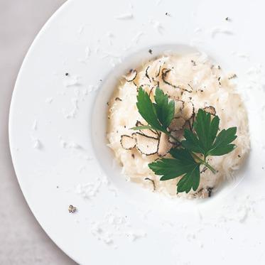 THE LANDMARK SQUARE OSAKA (ザ ランドマークスクエア オオサカ) *