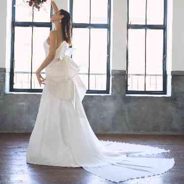 THE LANDMARK SQUARE OSAKA (ザ ランドマークスクエア オオサカ) ウエディングドレス