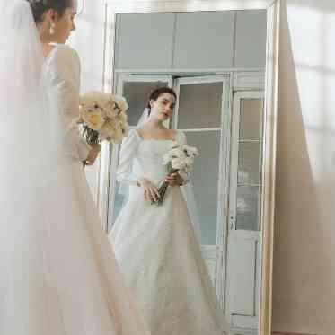 ハウテラス・ウエディング・アット・ハレクラニ / ワタベウェディング 最高に輝かせるドレスへの情熱