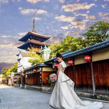 京都祝言 SHU:GEN 京都八坂通に面する歴史的建造物「八坂の塔」の目の前に位置する「京都祝言」