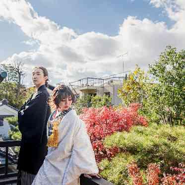 京都祝言 SHU:GEN 京都の豊かな四季をお楽しみいただける庭を貸し切ってのウェディングが叶います。
