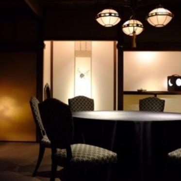 THE HIGASHIYAMA CLUB by HAPPO-EN(旧: 京都祝言 SHU:GEN  ) ゲストが待合として使う「旧三井邸」。ゲストへ最高のおもてなしを