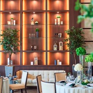 センティール・ラ・セゾン 岐阜 大きな飾り棚に思い出の品を飾って