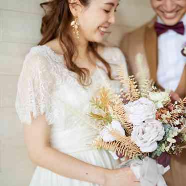 センティール・ラ・セゾン 岐阜 ドレスやブーケ、タキシードも会場とあわせて、少しアンティークなコーディネートに