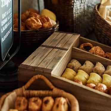 センティール・ラ・セゾン 岐阜 焼きたてパンの香ばしさが食欲をそそるパンビュッフェ