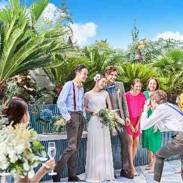 アルタビスタガーデン テラスでゲストとファミリータイム