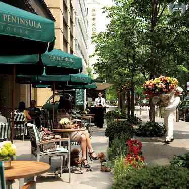 ザ・ペニンシュラ東京 仲通り