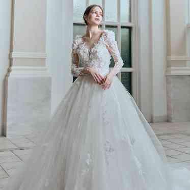 The Palm Garden(ザ・パームガーデン)<エルフラットグループ> ウエディングドレス