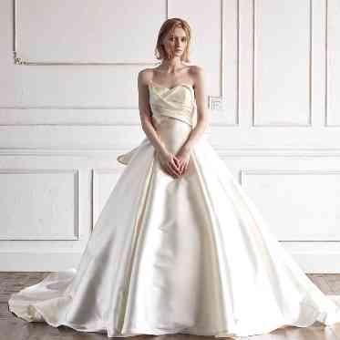 The Palm Garden(ザ・パームガーデン)<エルフラットグループ> ウエディングドレス