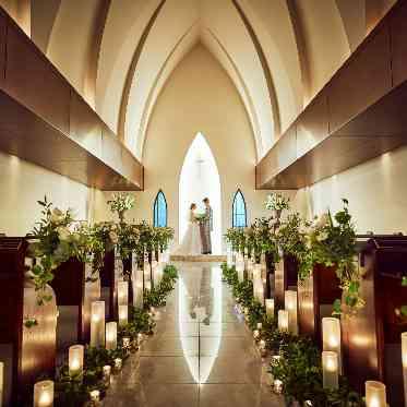 南青山サンタキアラ教会 南イタリアのアッシジから譲り受けた歴史ある礼拝堂で心温まる挙式を