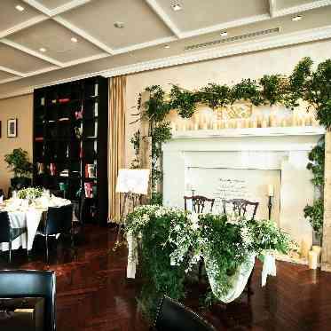 南青山サンタキアラ教会 クラシカルなコーディネイト