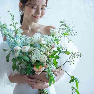 南青山サンタキアラ教会 こだわりの配色で叶える、心ときめく一日