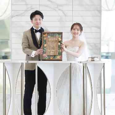 ゲスト参加型の証明書でおふたりだけのオリジナルを!