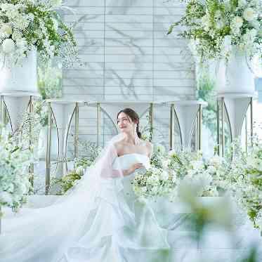 ノートルダム大阪ONE/FIVESTAR WEDDING フォトスポットとしても美しい教会