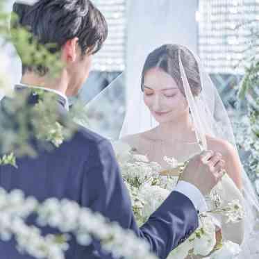 ノートルダム大阪ONE/FIVESTAR WEDDING 心地よい緊張感に包まれるセレモニー