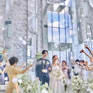 ノートルダム大阪ONE/FIVESTAR WEDDING 開放的なチャペルで特別な1日を