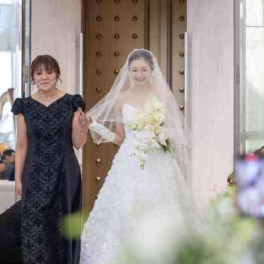 ノートルダム大阪ONE/FIVESTAR WEDDING 大切な方との入場シーン