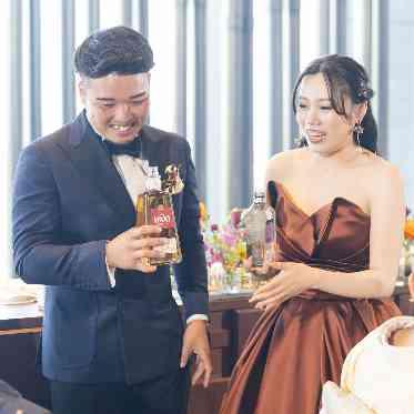 ノートルダム大阪ONE/FIVESTAR WEDDING シックな雰囲気のドレスは相性抜群です☆