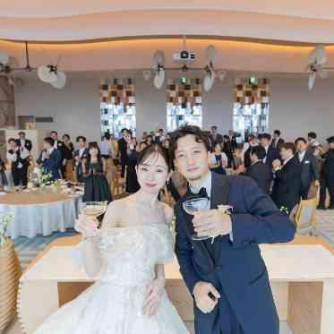 ノートルダム大阪ONE/FIVESTAR WEDDING たくさんのゲストと共に乾杯♪